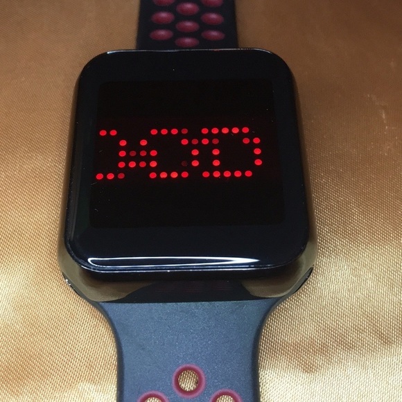 CHARLES RAYMOND L.E.D. WATCH - Picture 5 of 6